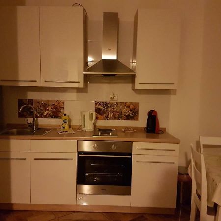 Studio Apartman Via Šibenik Exteriör bild