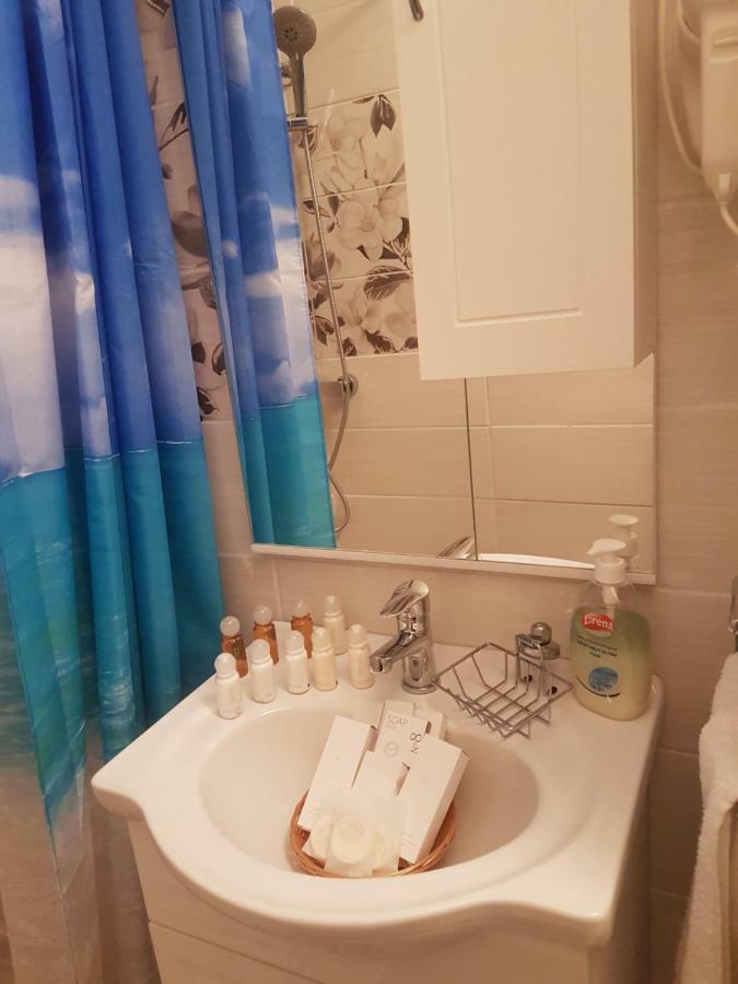 Studio Apartman Via Šibenik Exteriör bild